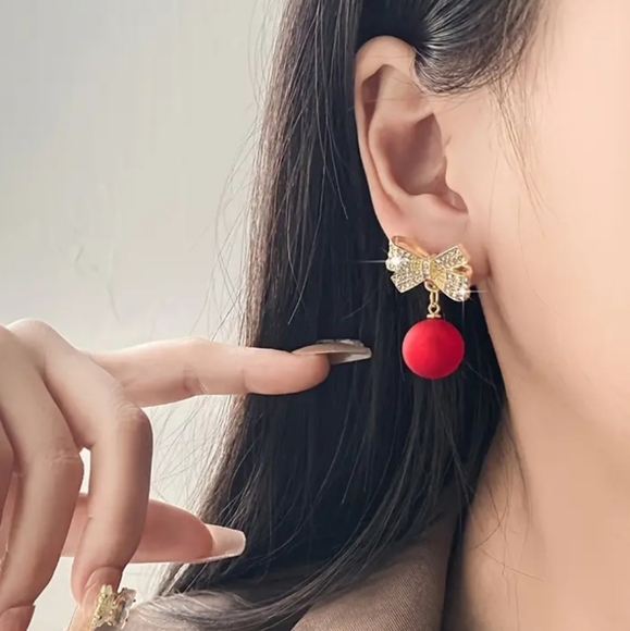 Red Ornament Rhinestone Earrings - Picture 2 of 9